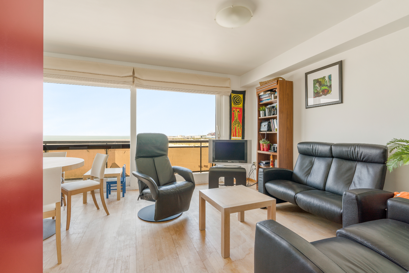 Topper! Mooi onderhouden 2 slaapkamer appartement 