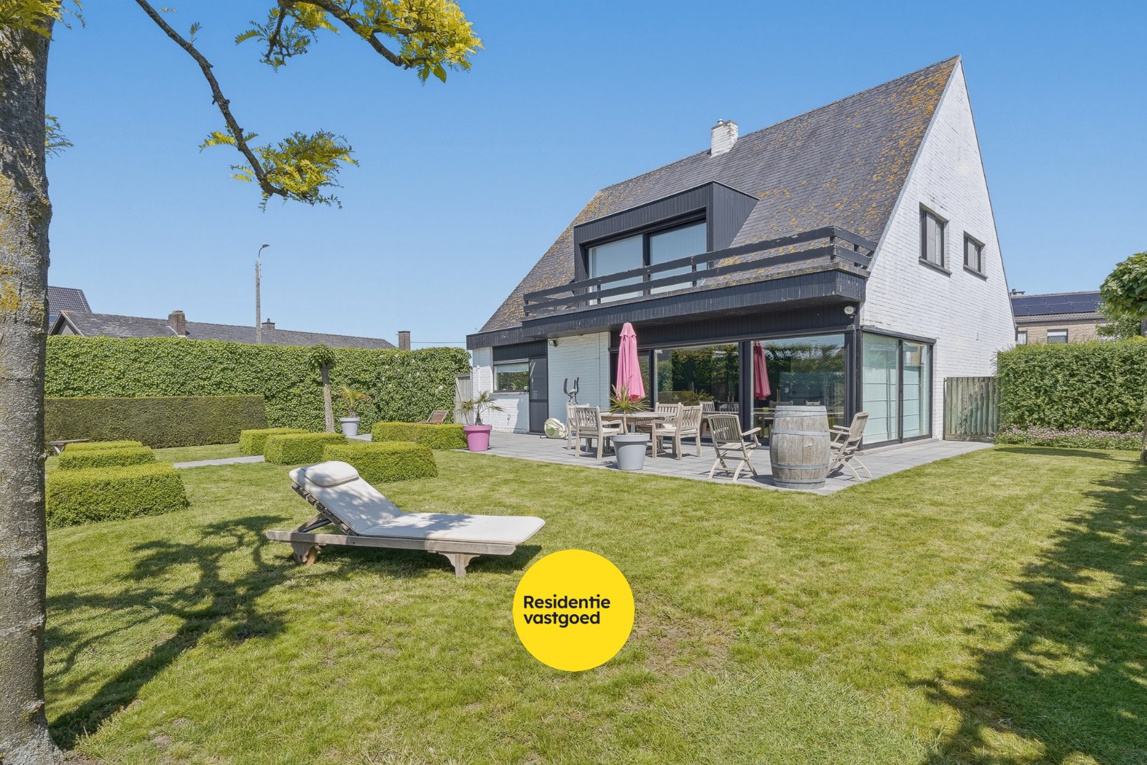Alleenstaande woning met zonnige tuin op 980 m² 
