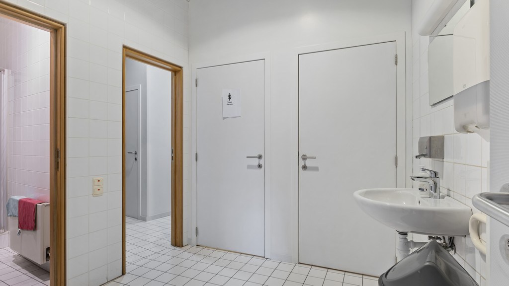 Standalone kantoorgebouw te koop in het industriepark Zwijnaarde