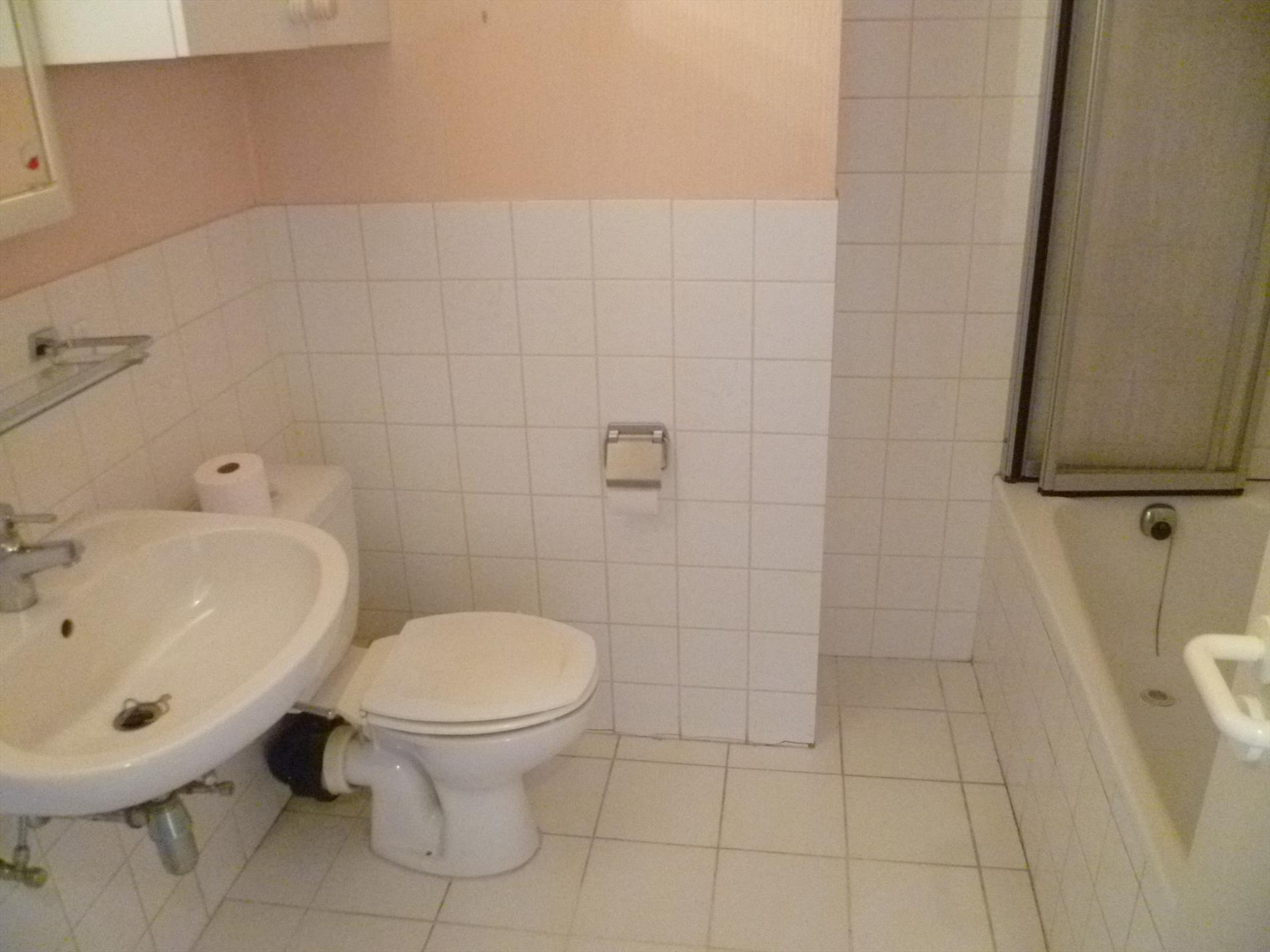 Topper! Mooi onderhouden 2 slaapkamer appartement 