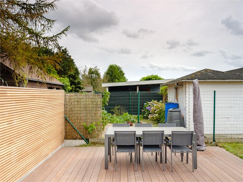 VERKOCHT! Uitzonderlijk mooie woning in residentiële wijk te Eeklo 