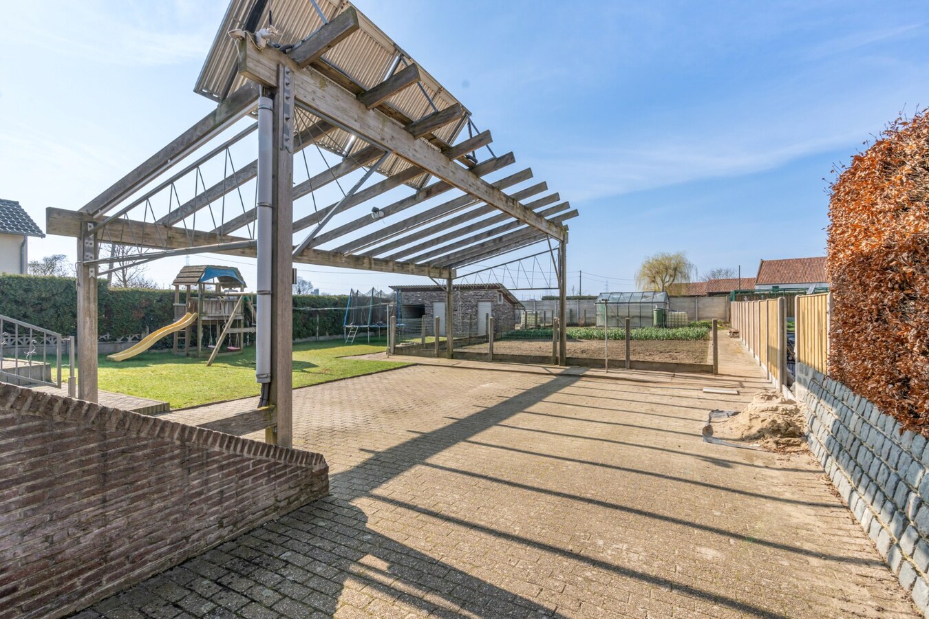 Comfortabele woning met sterke energieprestatie (label A), in landelijk woongebied. 