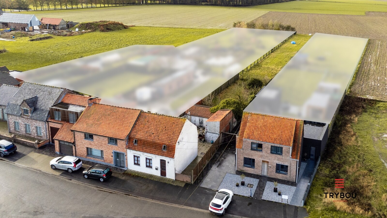 Te renoveren halfopen woning op ruim perceel van 1422m² in Brielen 