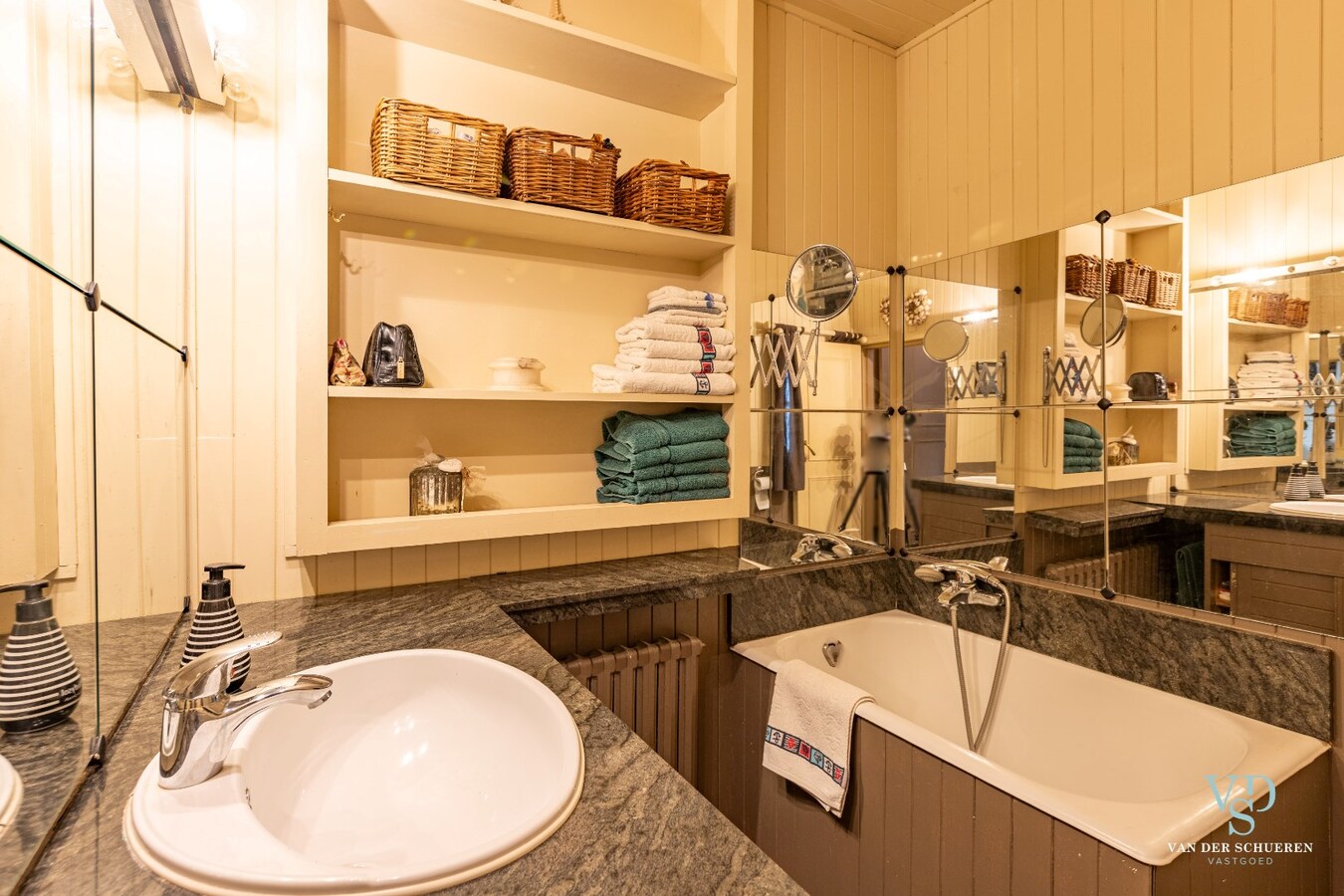 Charmante woning nabij centrum Gavere (op ca. 1255 m²) 