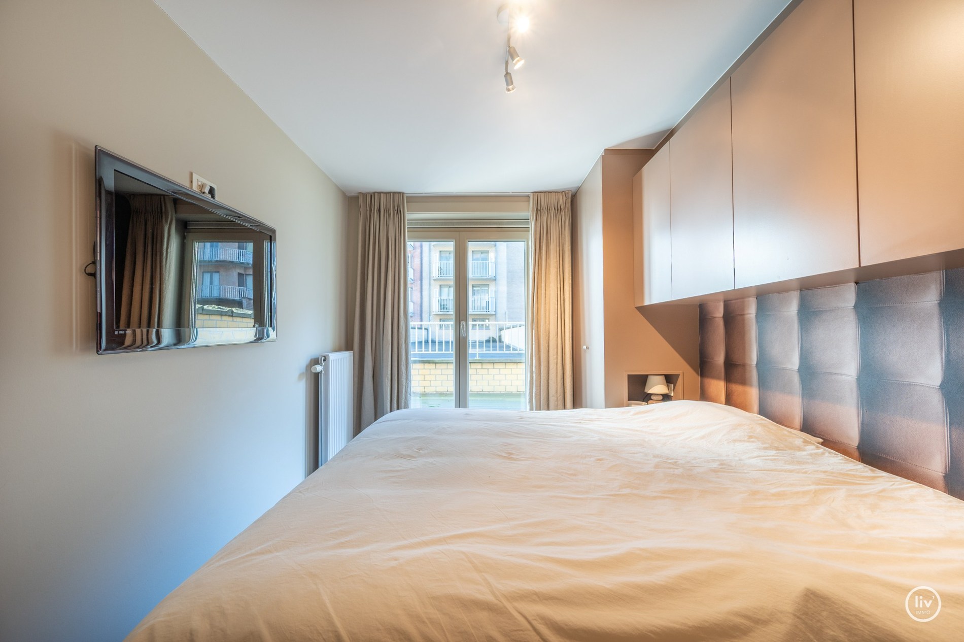 Mooi ruim en récent appartement centraal gelegen op de Leopoldlaan te Knokke. 