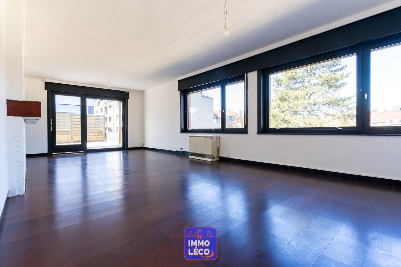 Appartement avec 5 garages, proche de la gare, IDEAL INVESTISSEURS 