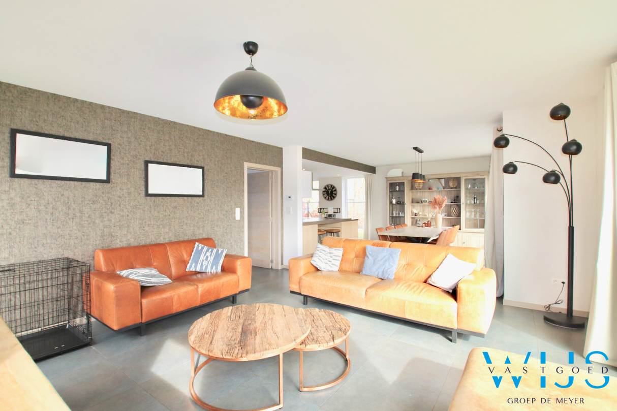 Recente ALLEENSTAANDE woning in hartje KLUIZEN 