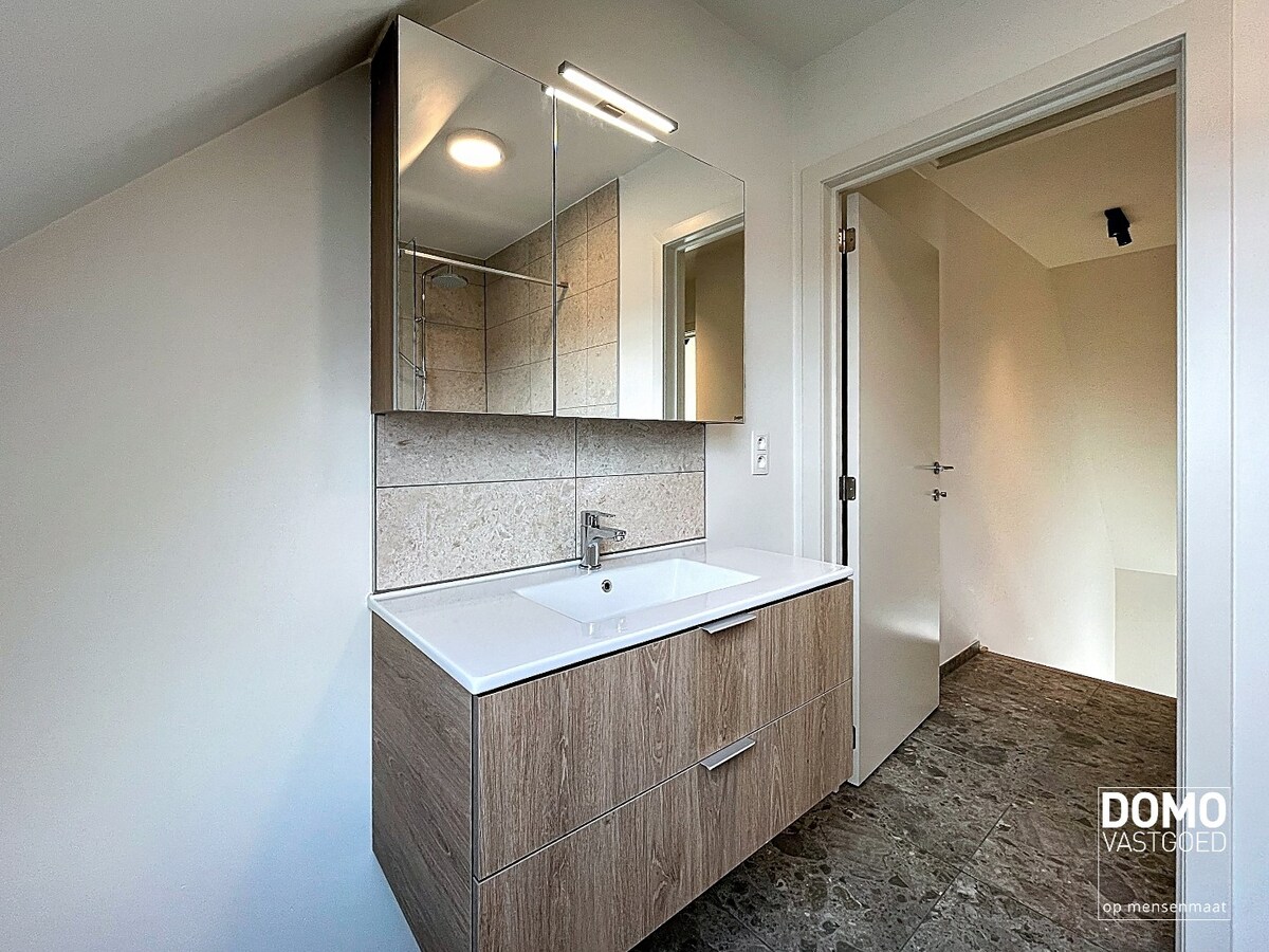 RUIM EN ENERGIEZUINIG DUPLEXAPPARTEMENT IN HEUSDEN-ZOLDER 