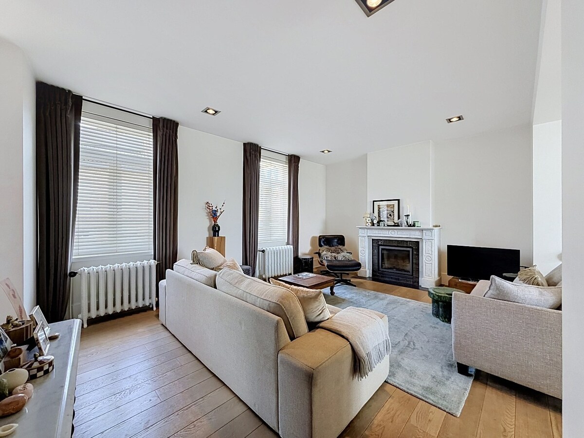 Architecturale parel met gemengde bestemming te Oombergen 