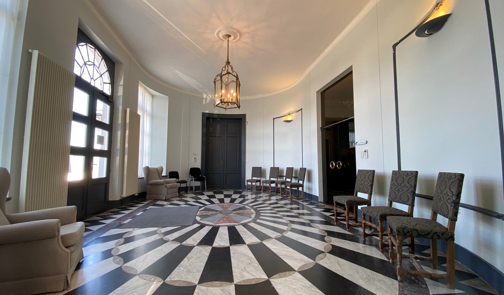 Kantoren met zicht op water in gerenoveerde kantoorvilla te huur in Gent