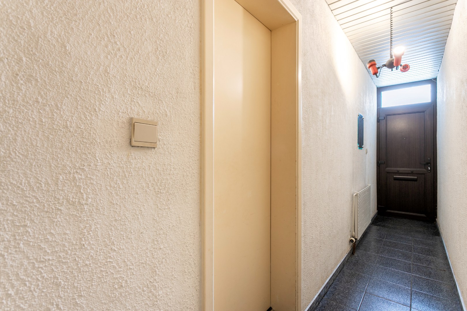 Instapklare woning met 4 slpk te Halle 