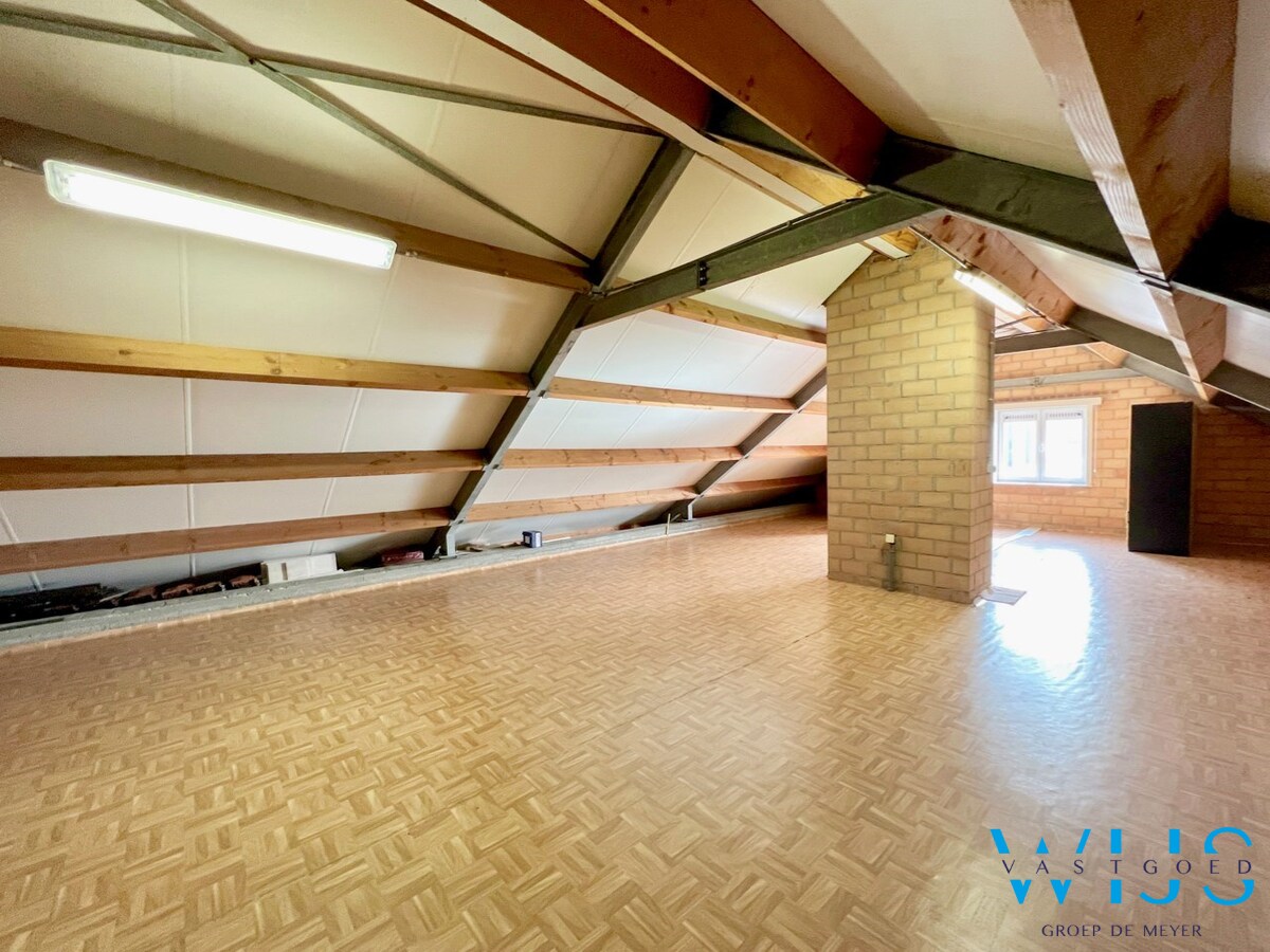 Ongelofelijk ruim woonhuis op een TOPlocatie ! 