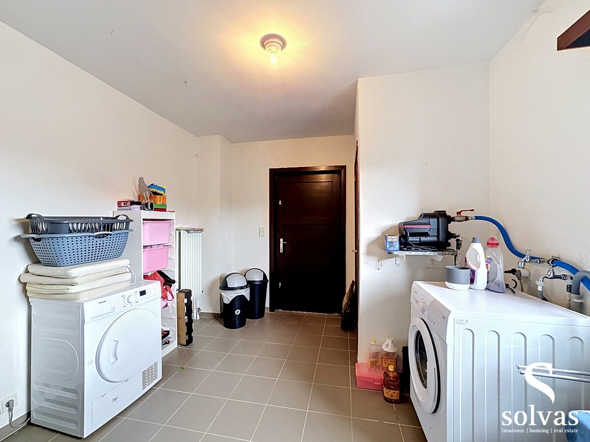 Halfopen woning gelegen te Eeklo 