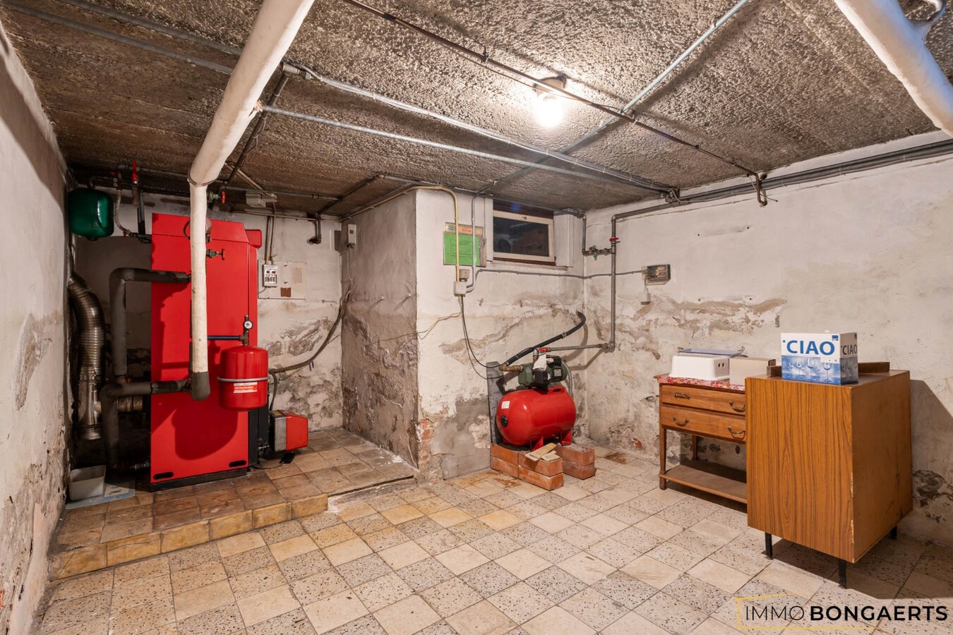Ruime gelijkvloerse woning 