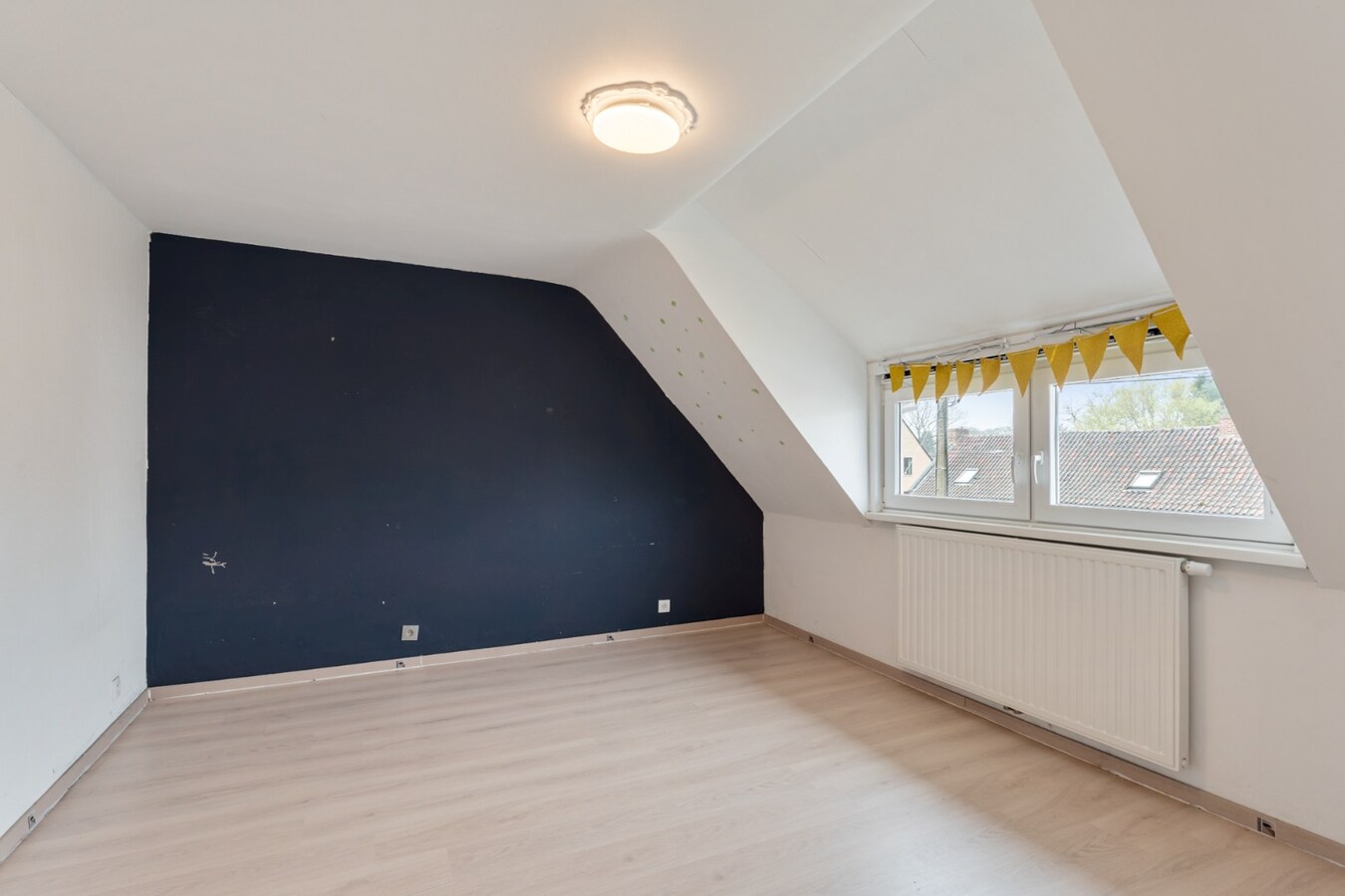 Een vrijstaande gezinswoning met 3 slaapkamers op perceel van 5a33ca 