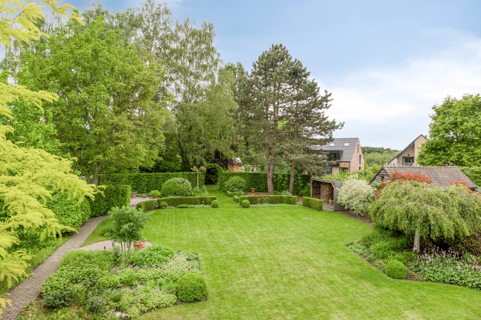 Villa met 5 slaapkamers, ruime tuin, terras en 2 garages in Heverlee! - bewoonbare opp. 278 m² -  EPC 179 kWh/m² 