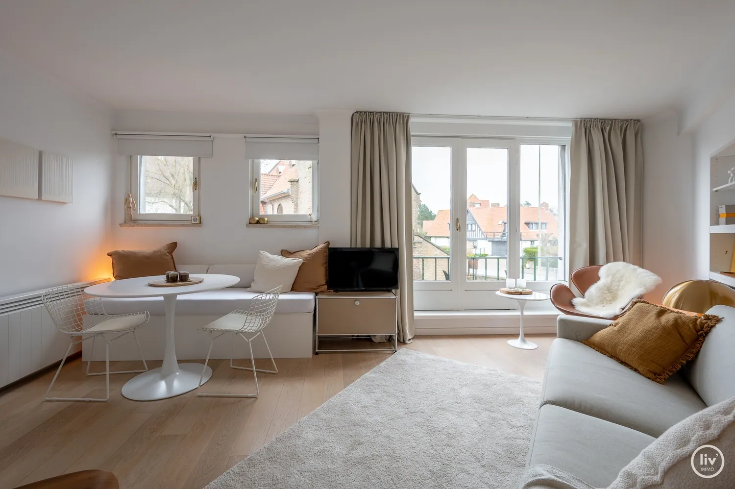 Gezellige, hippe studio met open zicht vlakbij de Zoutelaan en Dumortierlaan te Knokke.