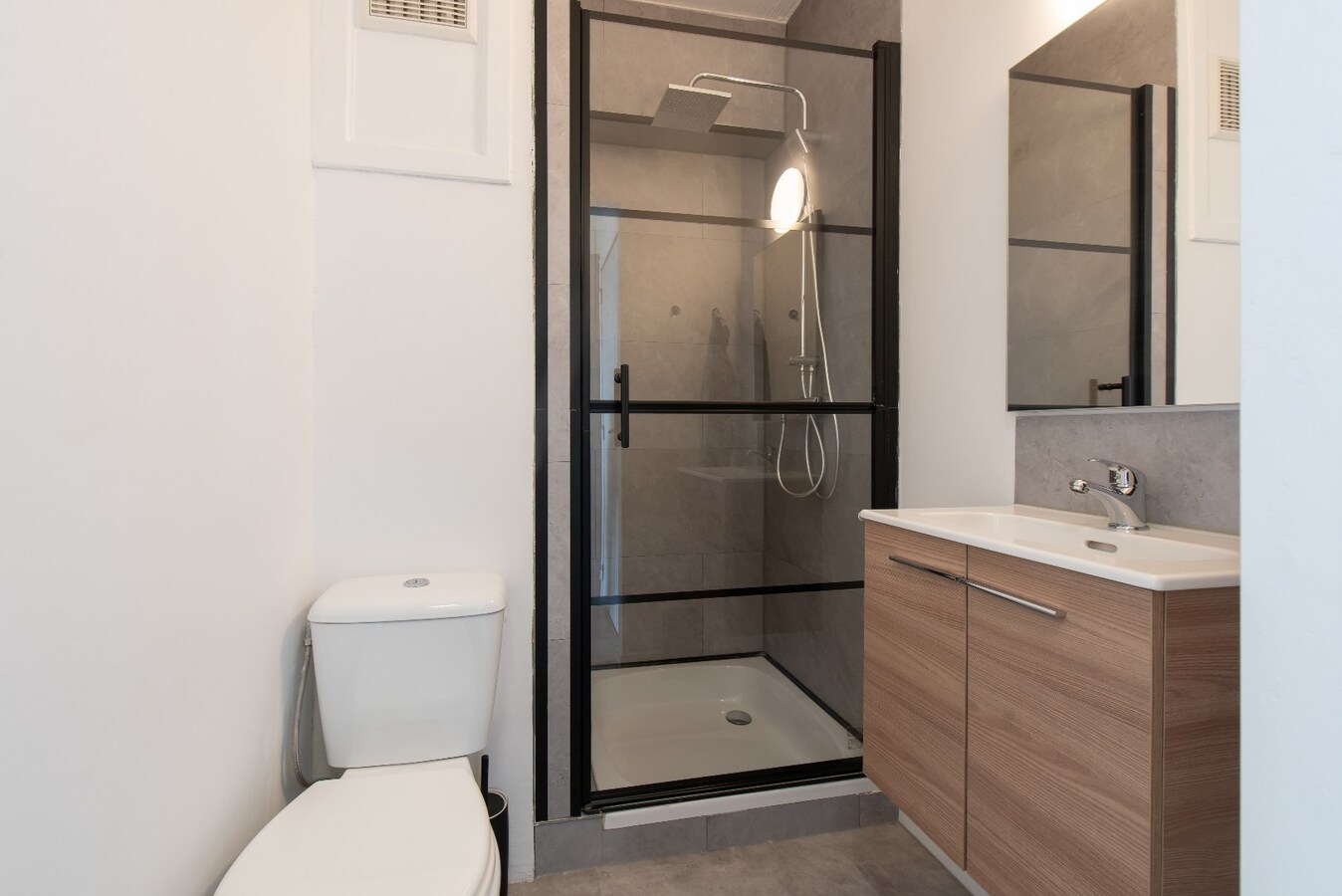 Top gerenoveerde studio Westende bad ! 