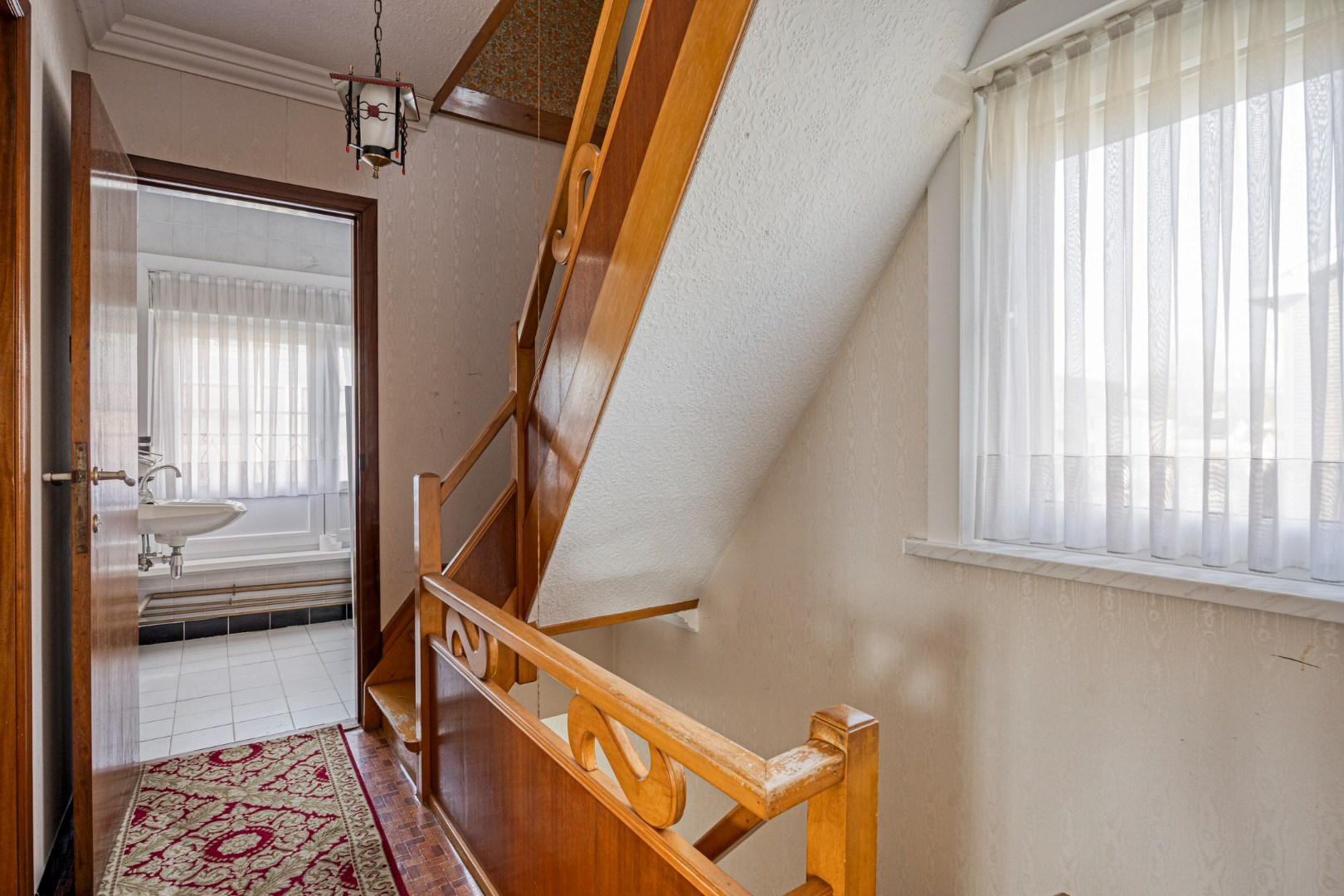 Te renoveren woning met 4 slpk. in het centrum van Geel-Winkelomheide 