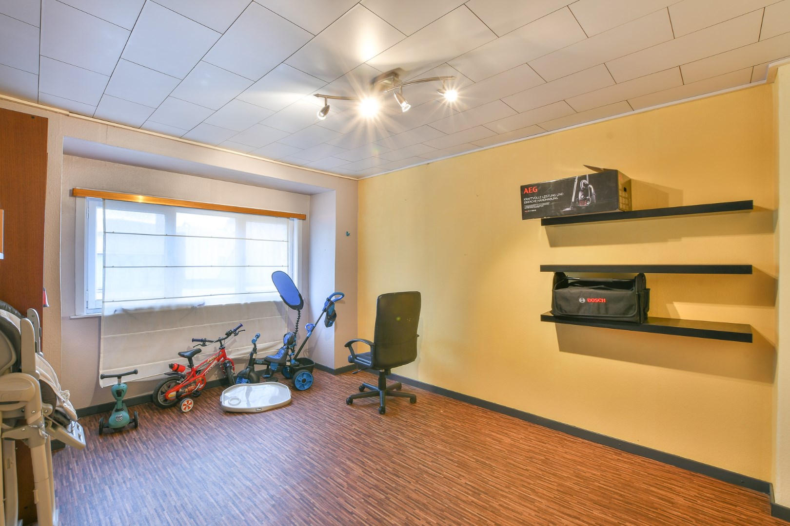 Centraal gelegen rijwoning met 4 slaapkamers en koer 