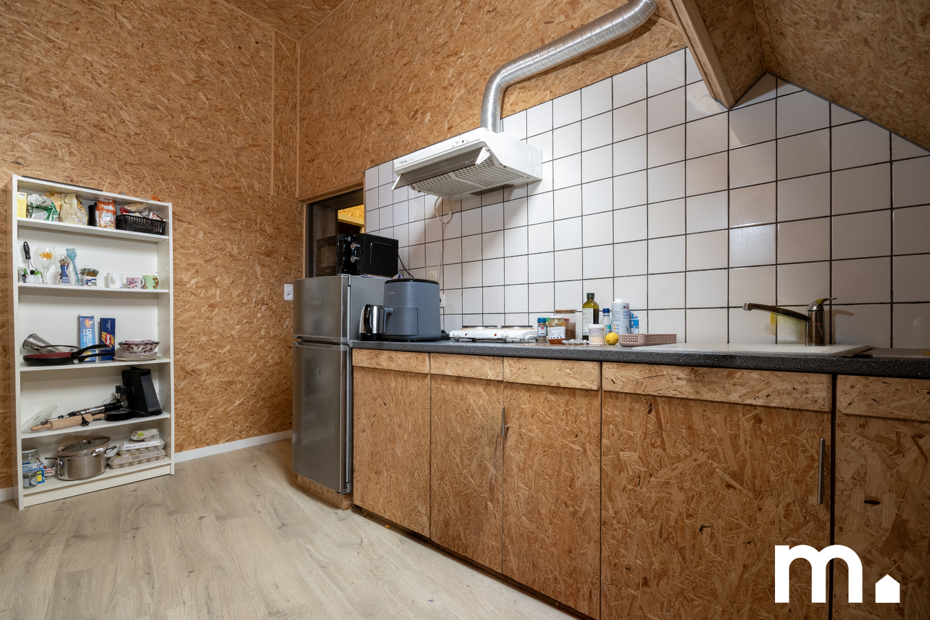 Handelspand met woonst op toplocatie te koop te Izegem 