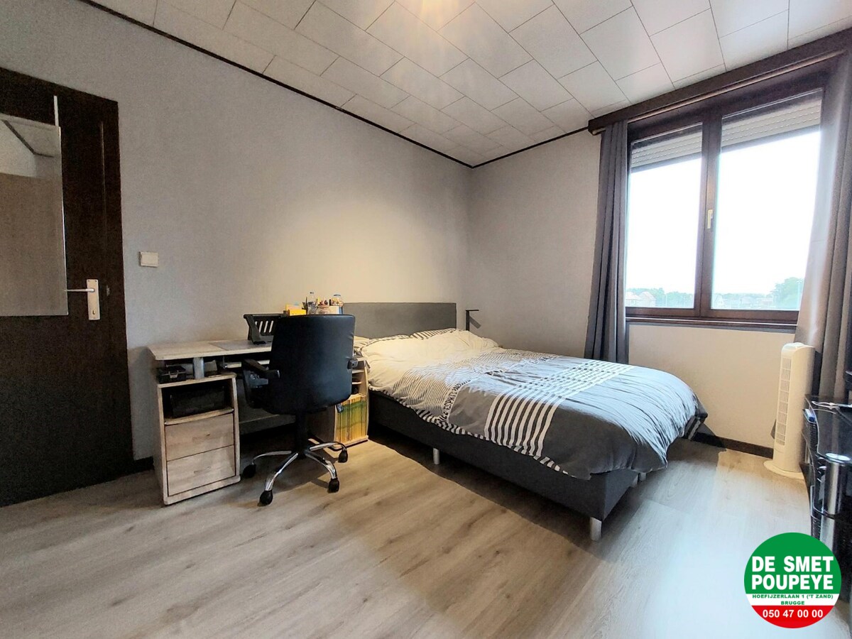 Verzorgde rijwoning op centrale ligging. 