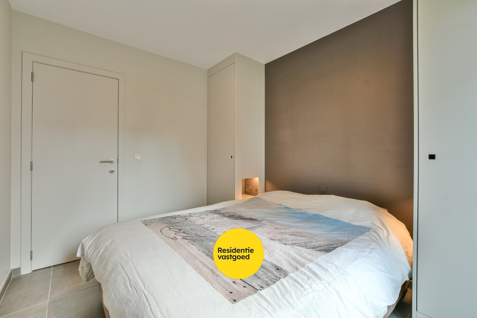 Gelijkvloers 2-slaapkamerappartement met tuin op toplocatie vlakbij de zee! 