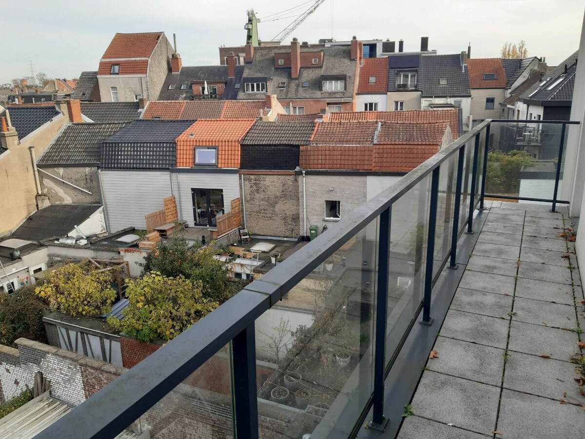 Eigentijds appartement op toplocatie. 