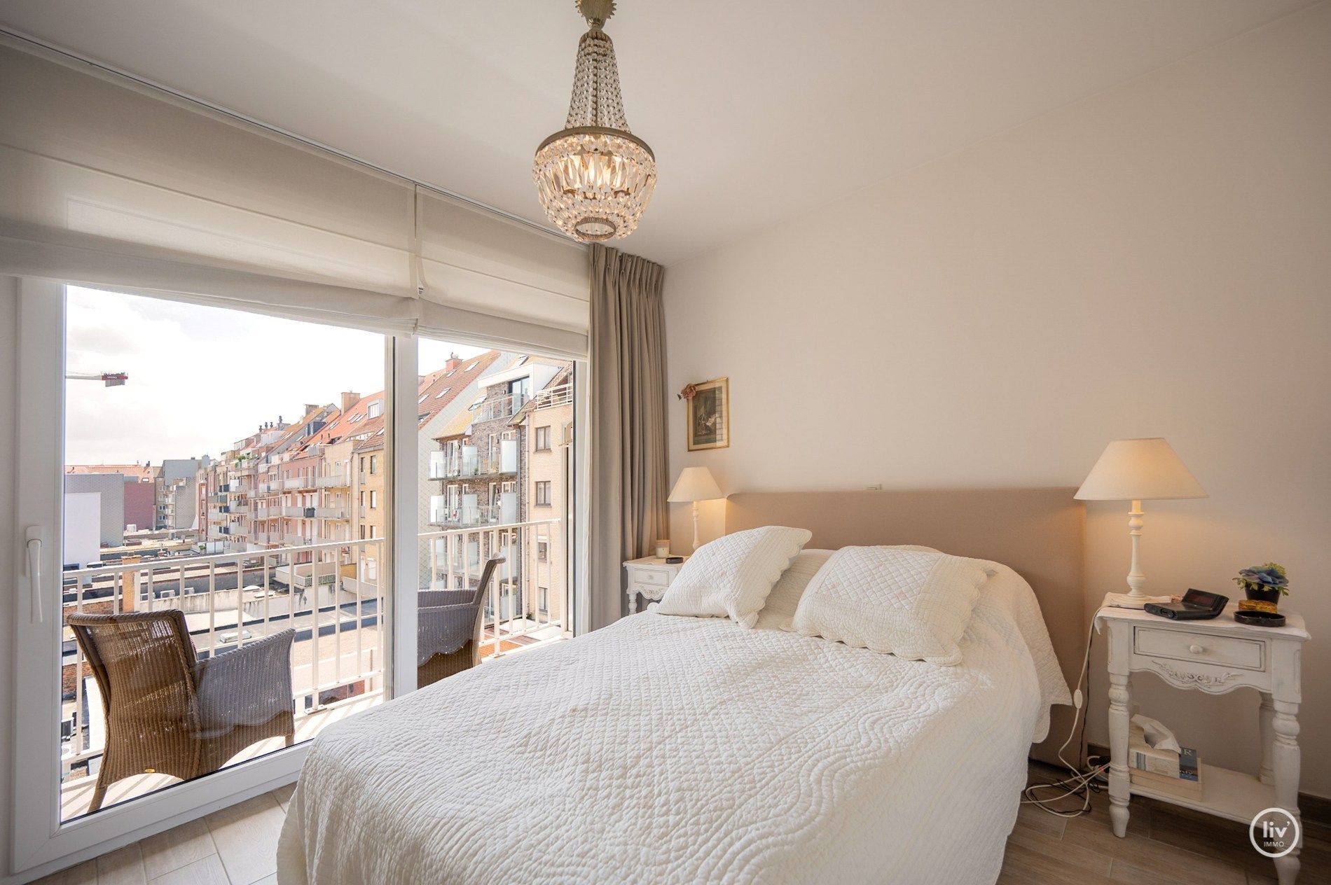 Appartement de 2 chambres prêt à emménager dans un emplacement central sur l'avenue Bayaux à Knokke. 
