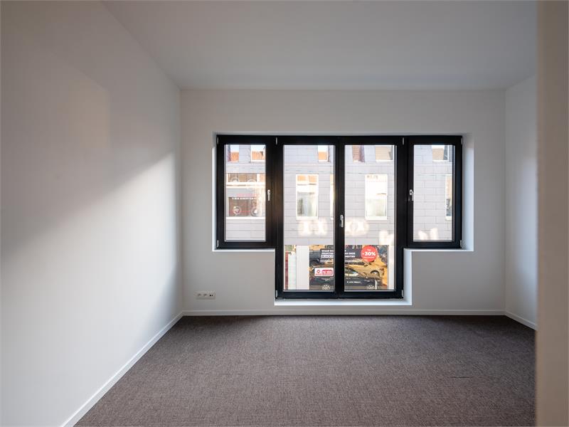 Compleet gerenoveerde woning op toplocatie 