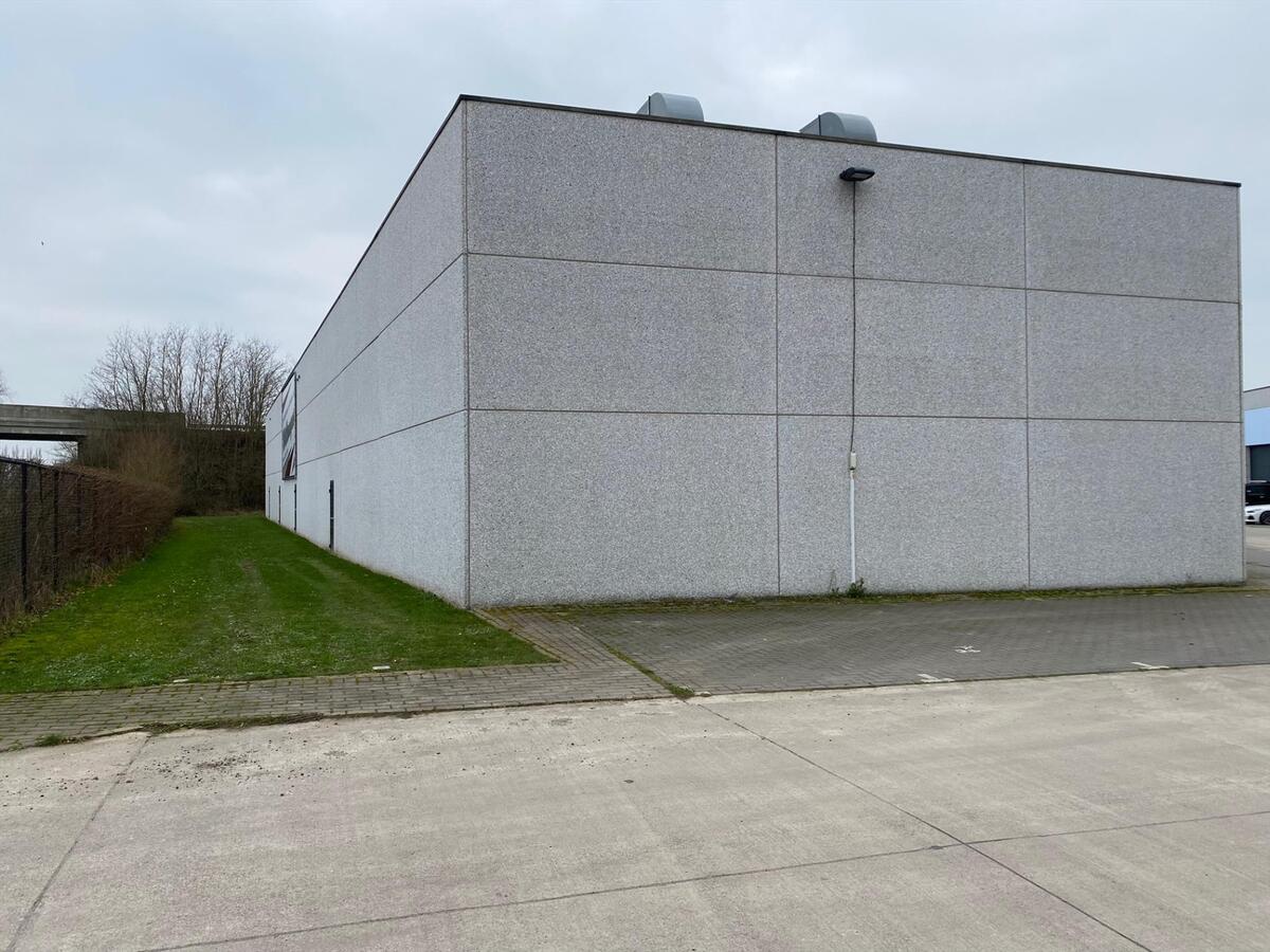 Bedrijfsruimte te koop te Kortemark 