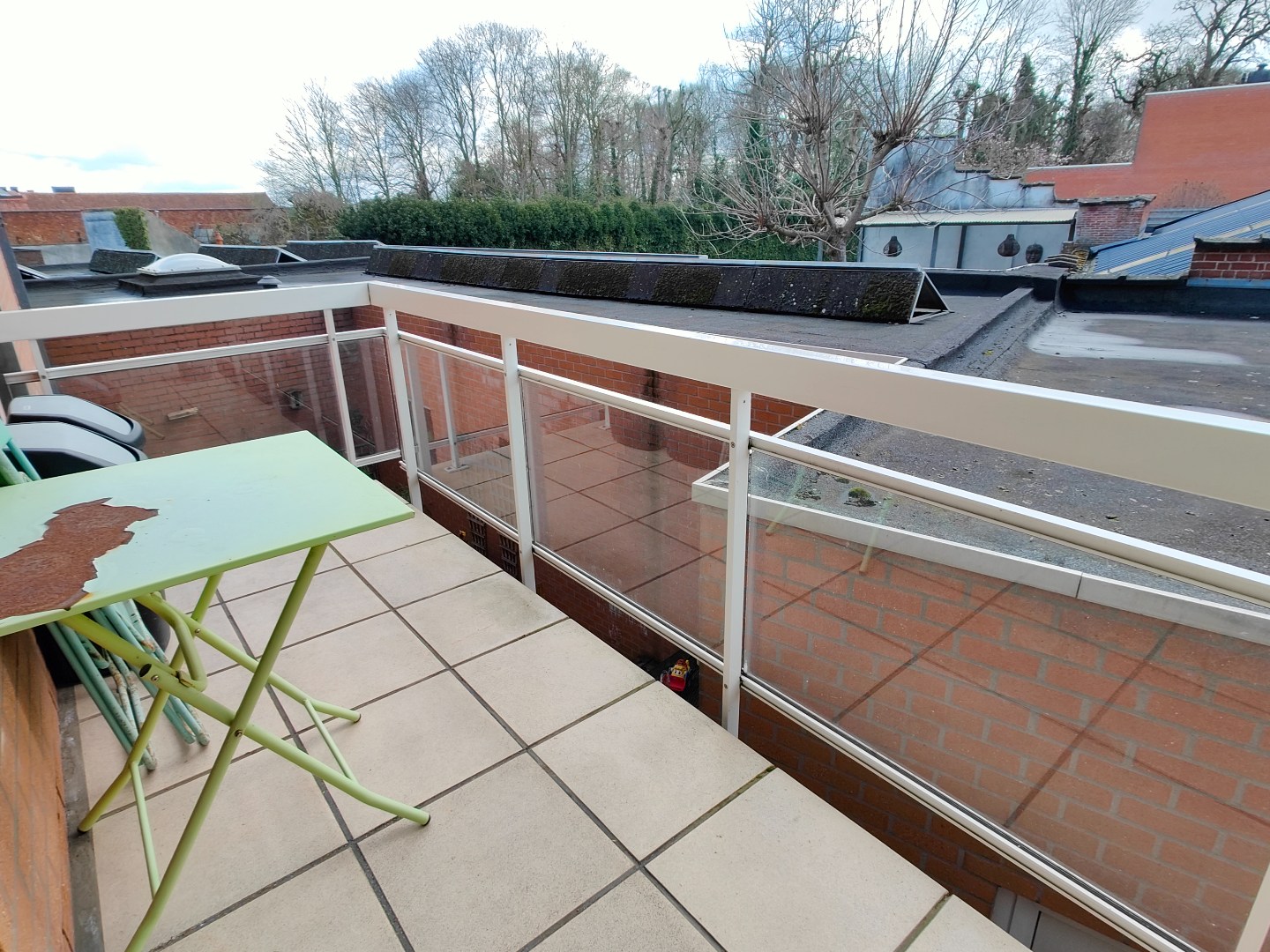 kwalitatief appartement met autostaanplaats in centrum Tielt 