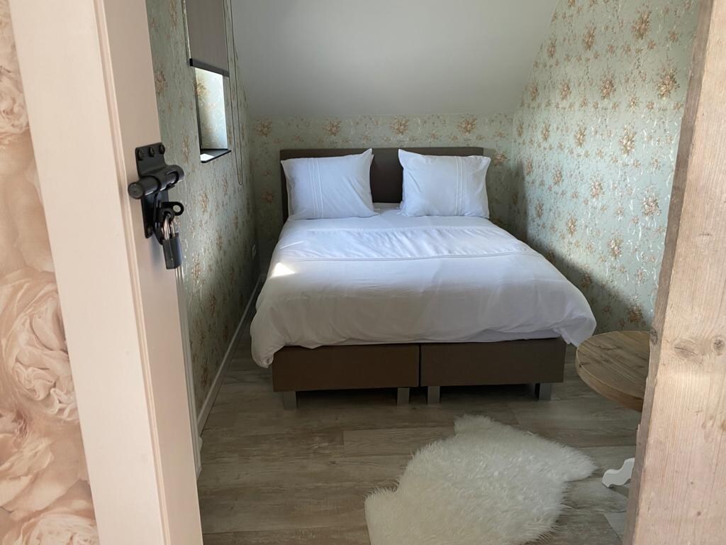 Schitterend horecapand met privé parking en vakantiewoning 