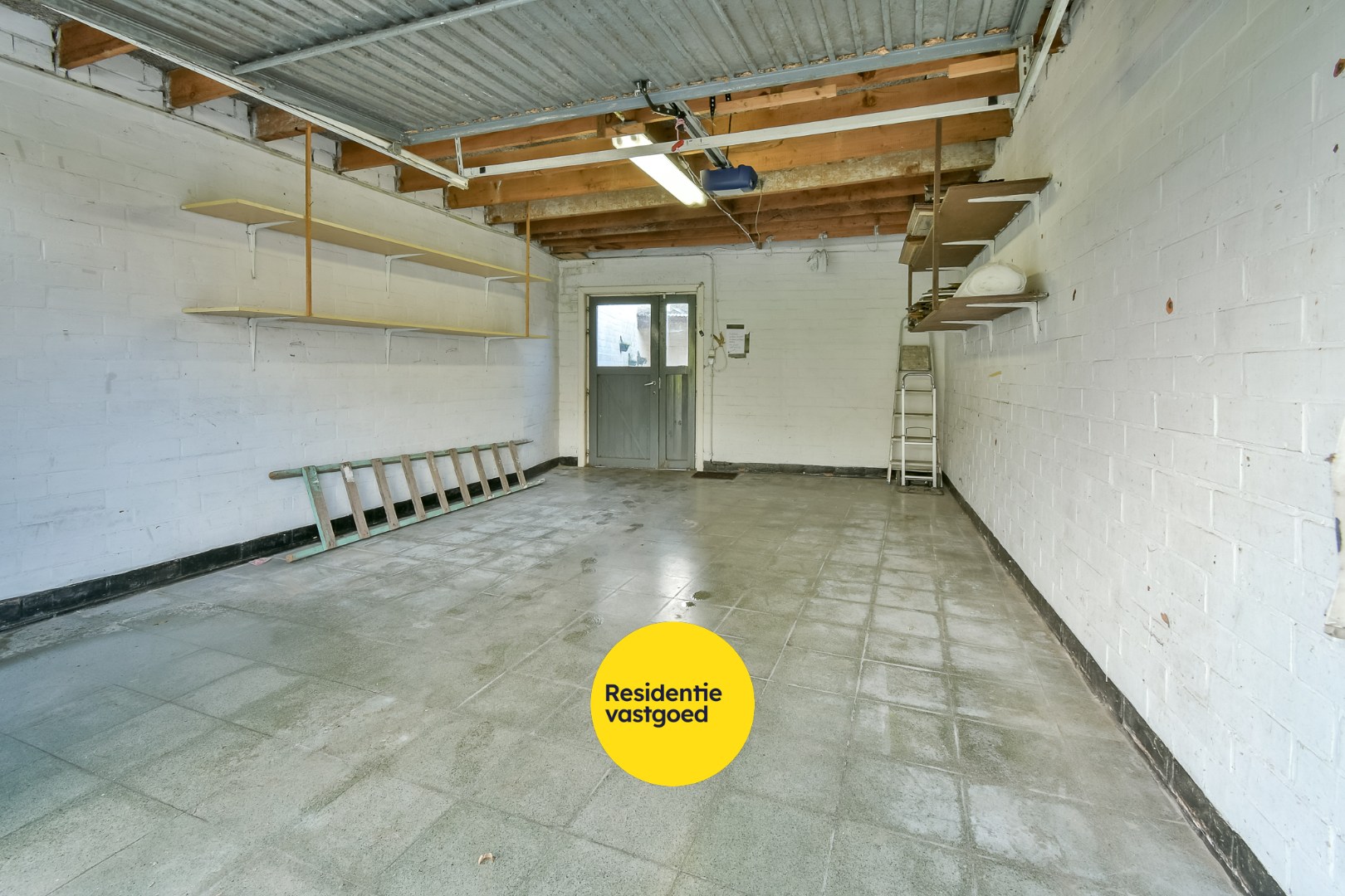 Te renoveren woning in hartje Torhout! 