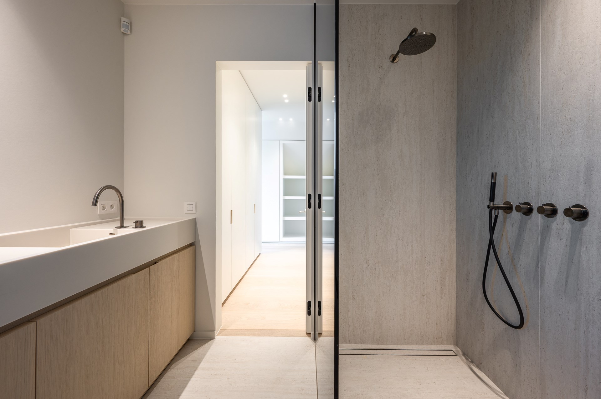 Luxueuze volledig afgewerkte nieuwbouwvilla gelegen aan de rand van het Zoute. 