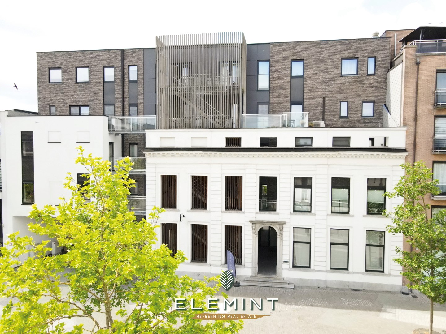 Instapklaar kantoor/kabinet op topligging in hartje Deinze 