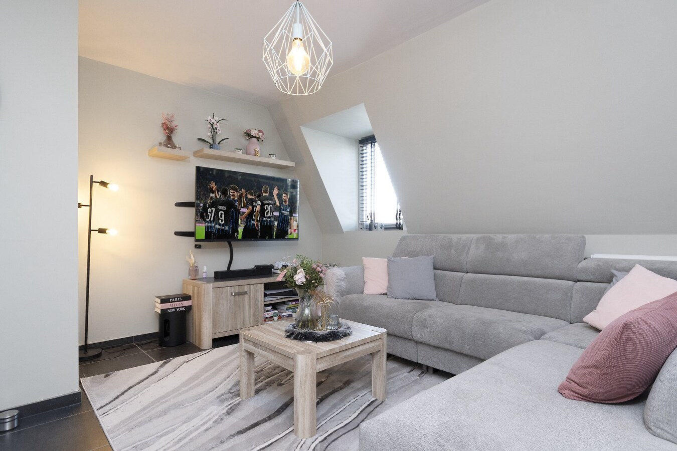 Lichtrijk instapklaar appartement EPC B  te Lendelede met garage! 