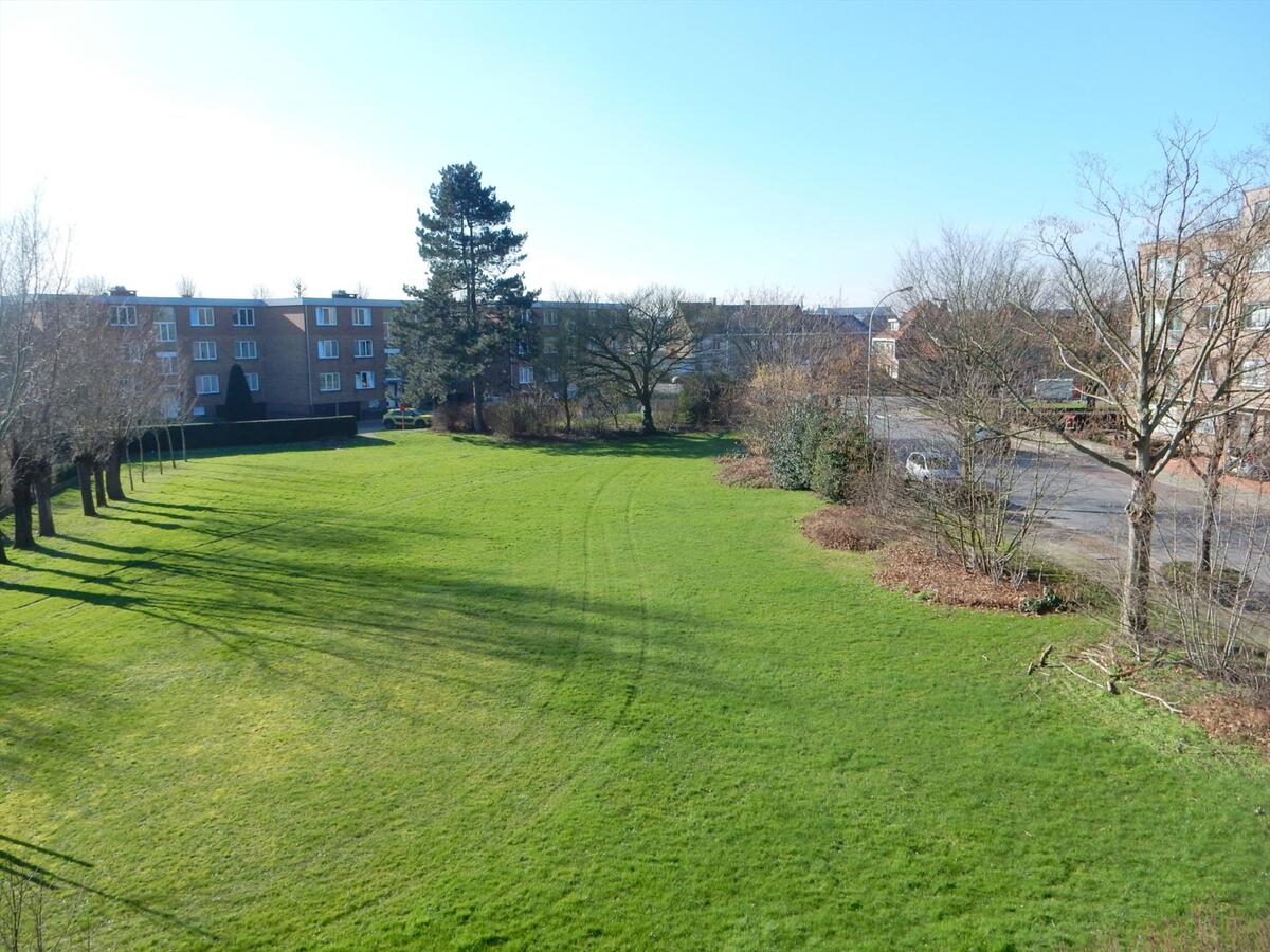 Ruim appartement met 3 slaapkamers en garagebox 