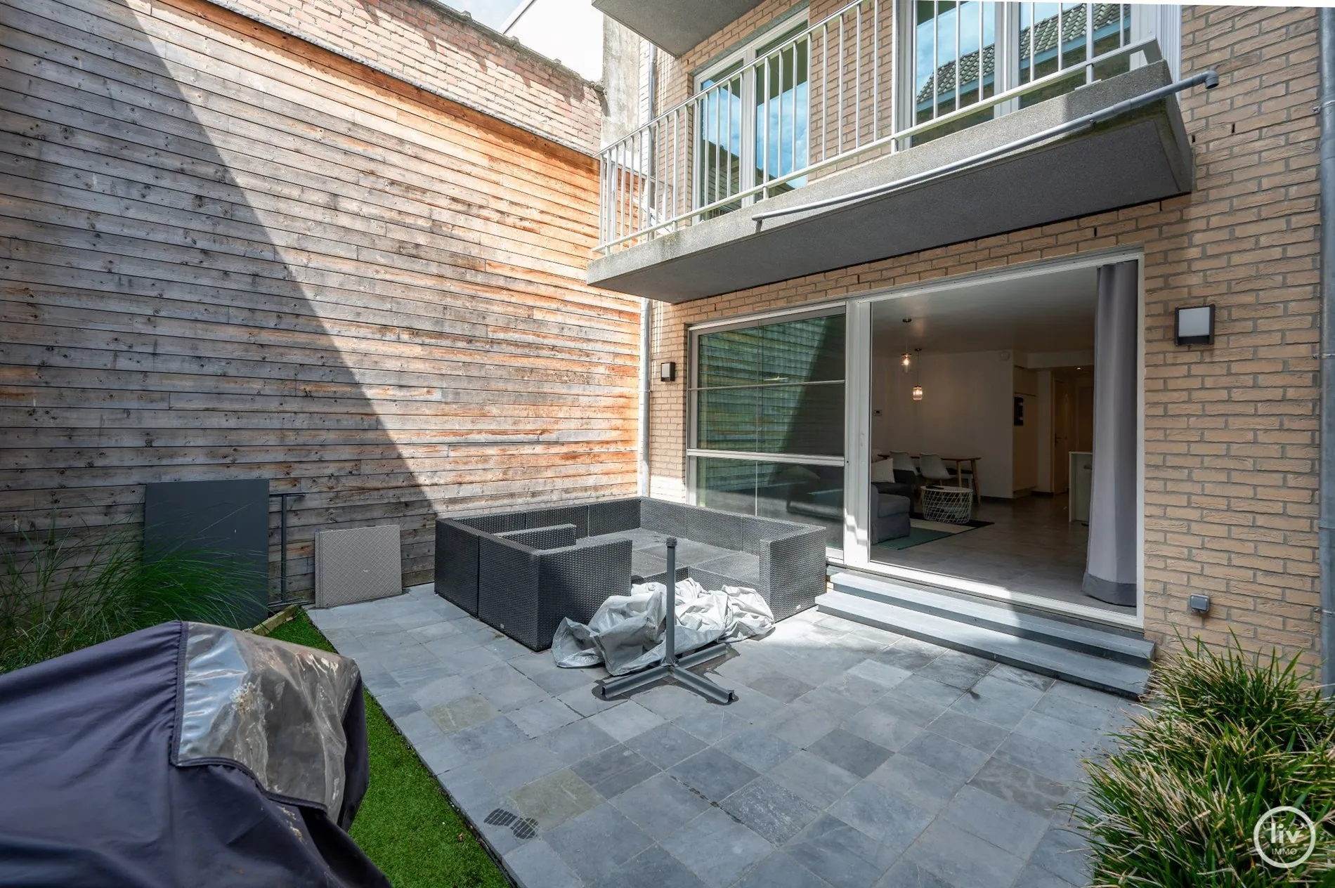 Gezellig 1 slaapkamerappartement met mooi, ruim terras gelegen op de Nestor de tièrestraat te Knokke.