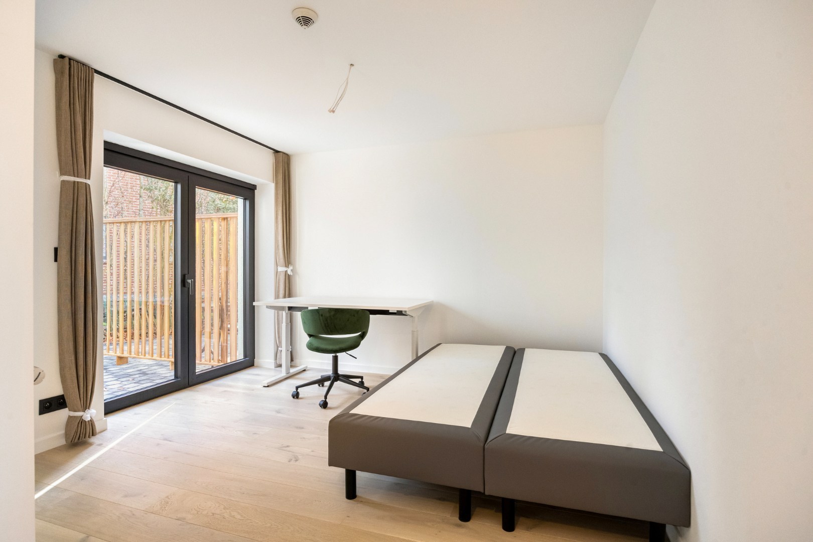 Volledig gerenoveerd en gemeubelde studentenkamer met privé badkamer en tuin - EPC A! 