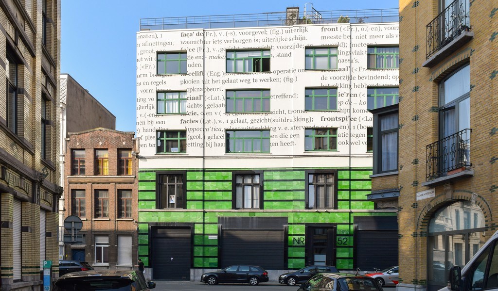 Kantoor op gelijkvloers in gerenoveerd pakhuis in Antwerpen