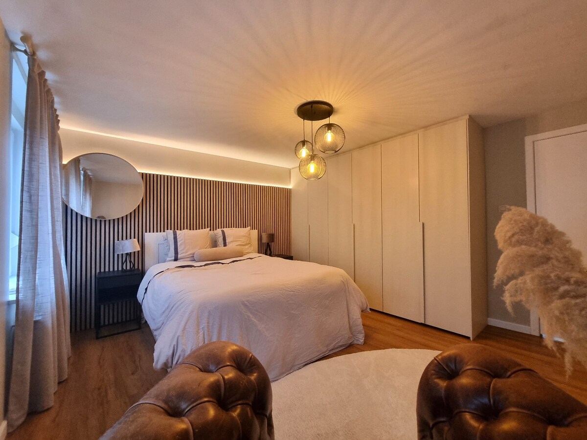 Recent, met oog voor detail gerenoveerde, zeer aangename woning te Heist 