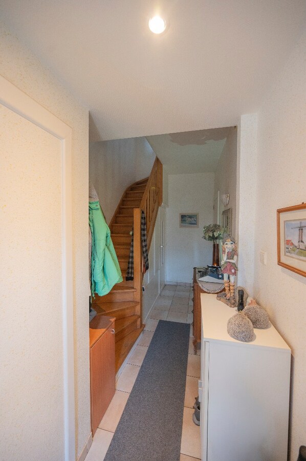 KNAPPE GEZINSWONING MET STADSTUIN TE BREDENE DUINEN 