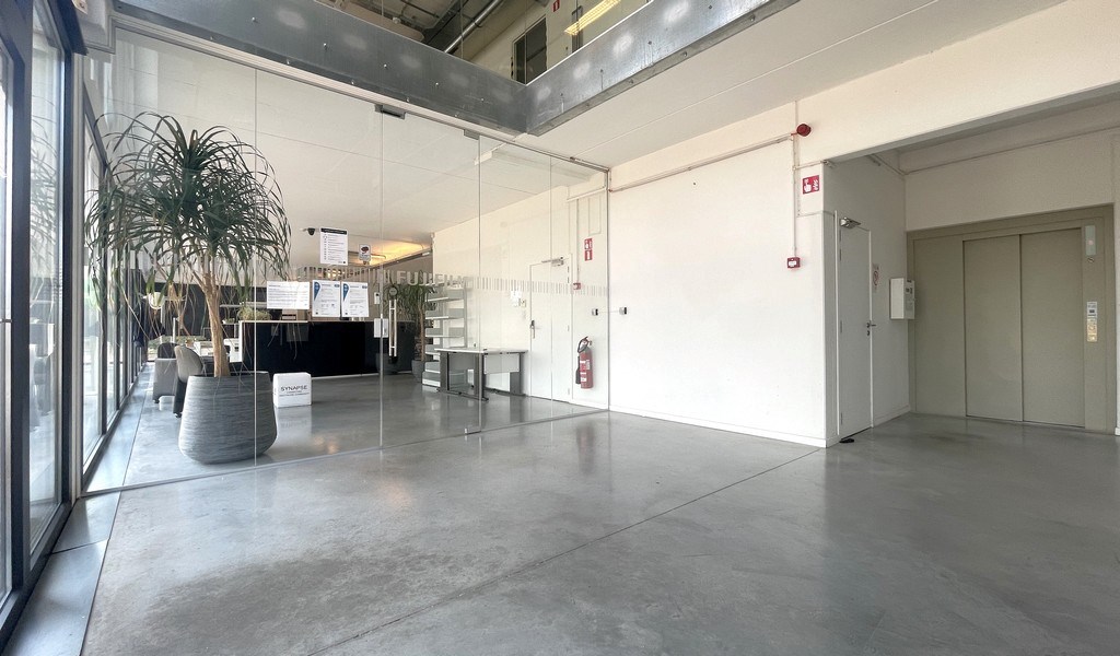 Recente kantoren en magazijnen te huur in Westpoort Zwijndrecht