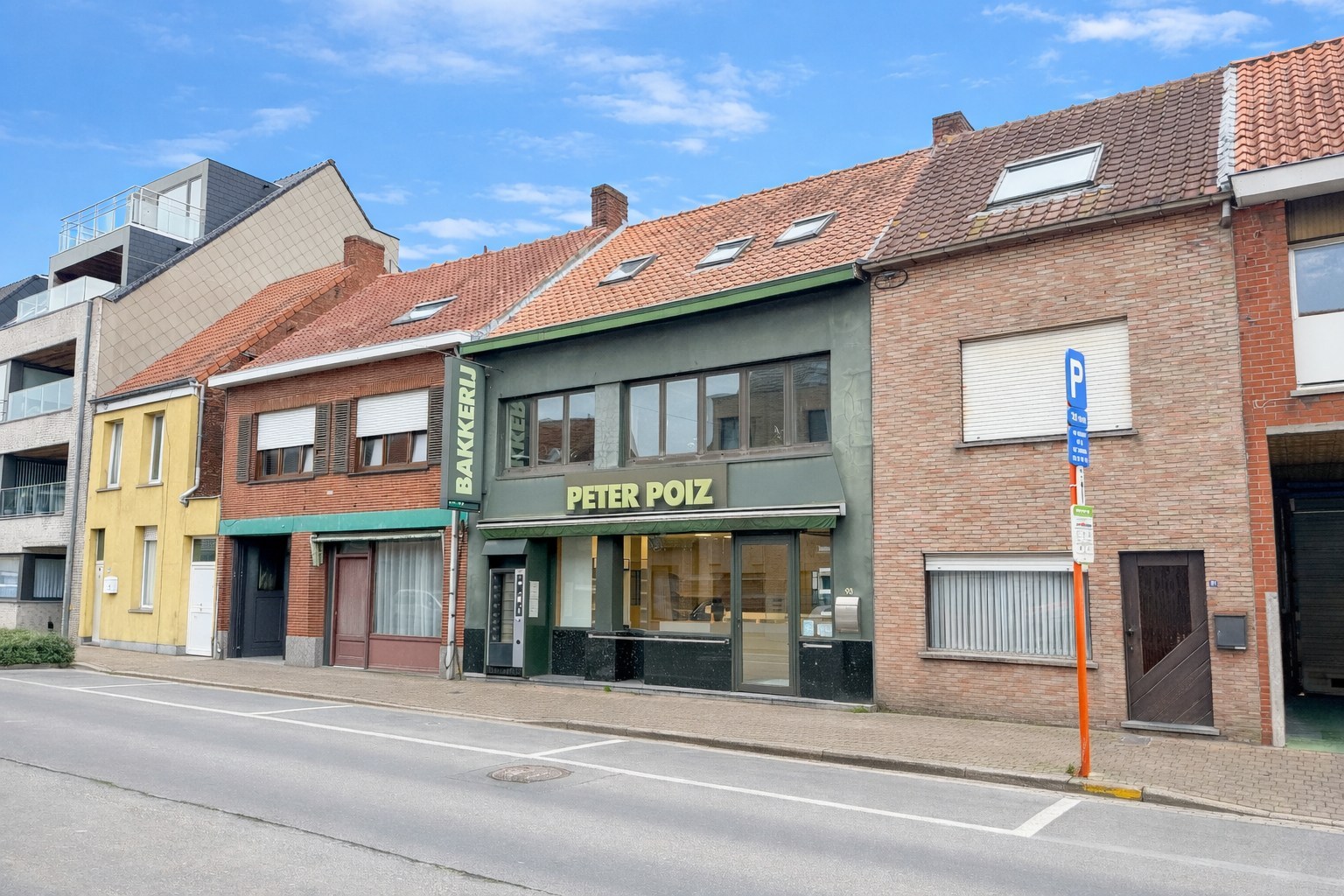 Handelspand bestaande uit winkel met woning, productieatelier en groot magazijn, Torhout 