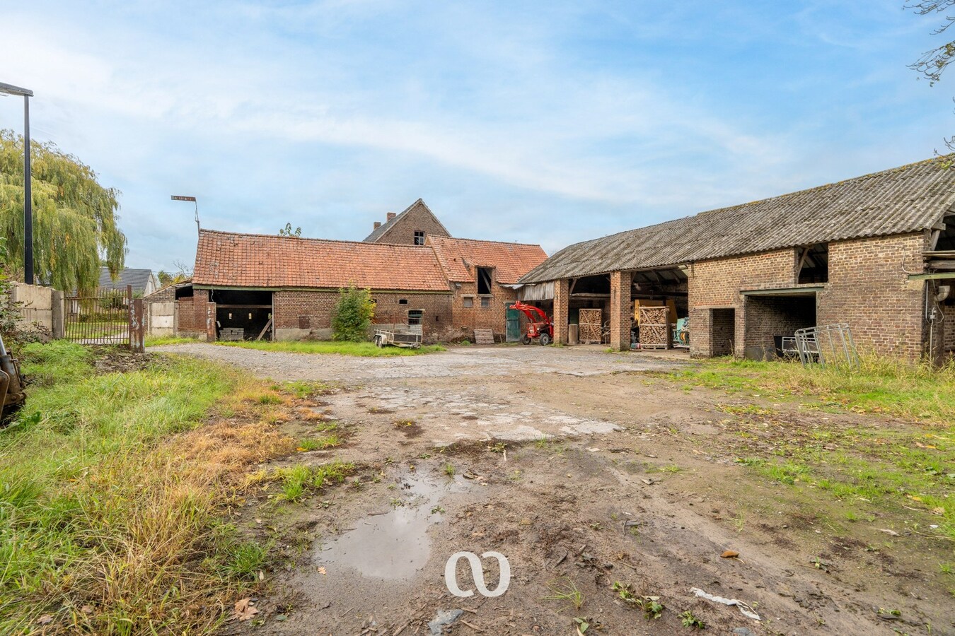 Prachtig gelegen bouwgrond geschikt voor 1 of 2 open bebouwingen 