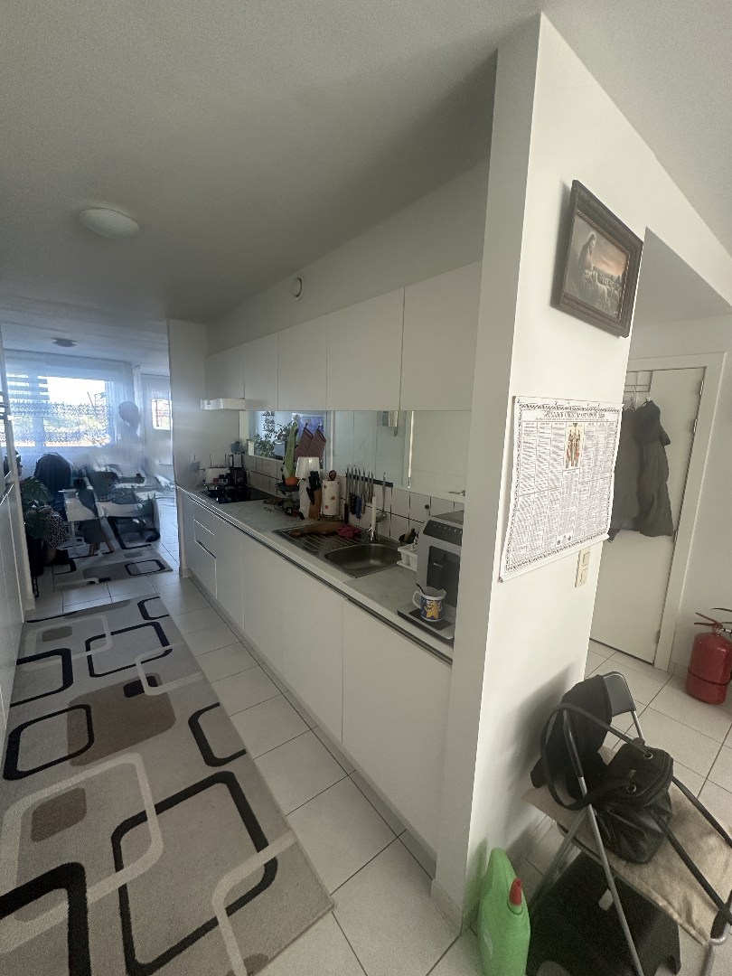 Lichtrijk en energiezuinig appartement (116 m²) met 2 slpk en groot terras, Torhout. 