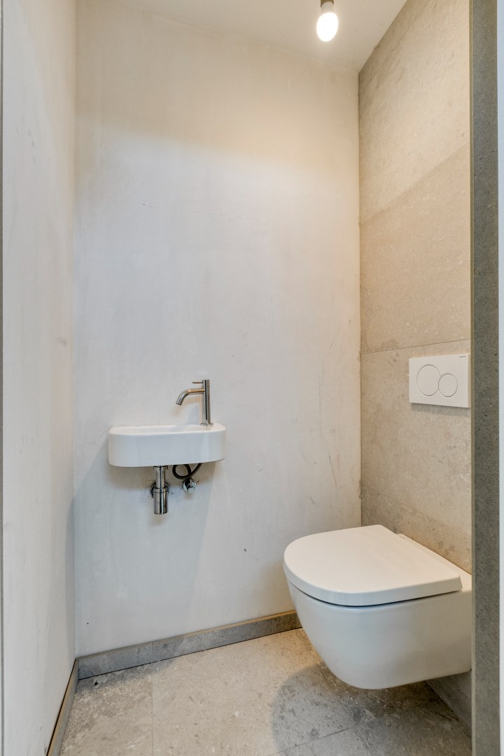 Nieuwbouw-woning in landelijke stijl met 3 slpk op 3 a 82 ca. 