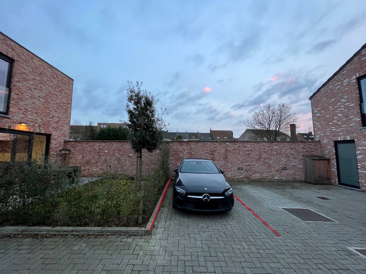 Nieuwbouwwoning in woonerf, hartje Gavere 