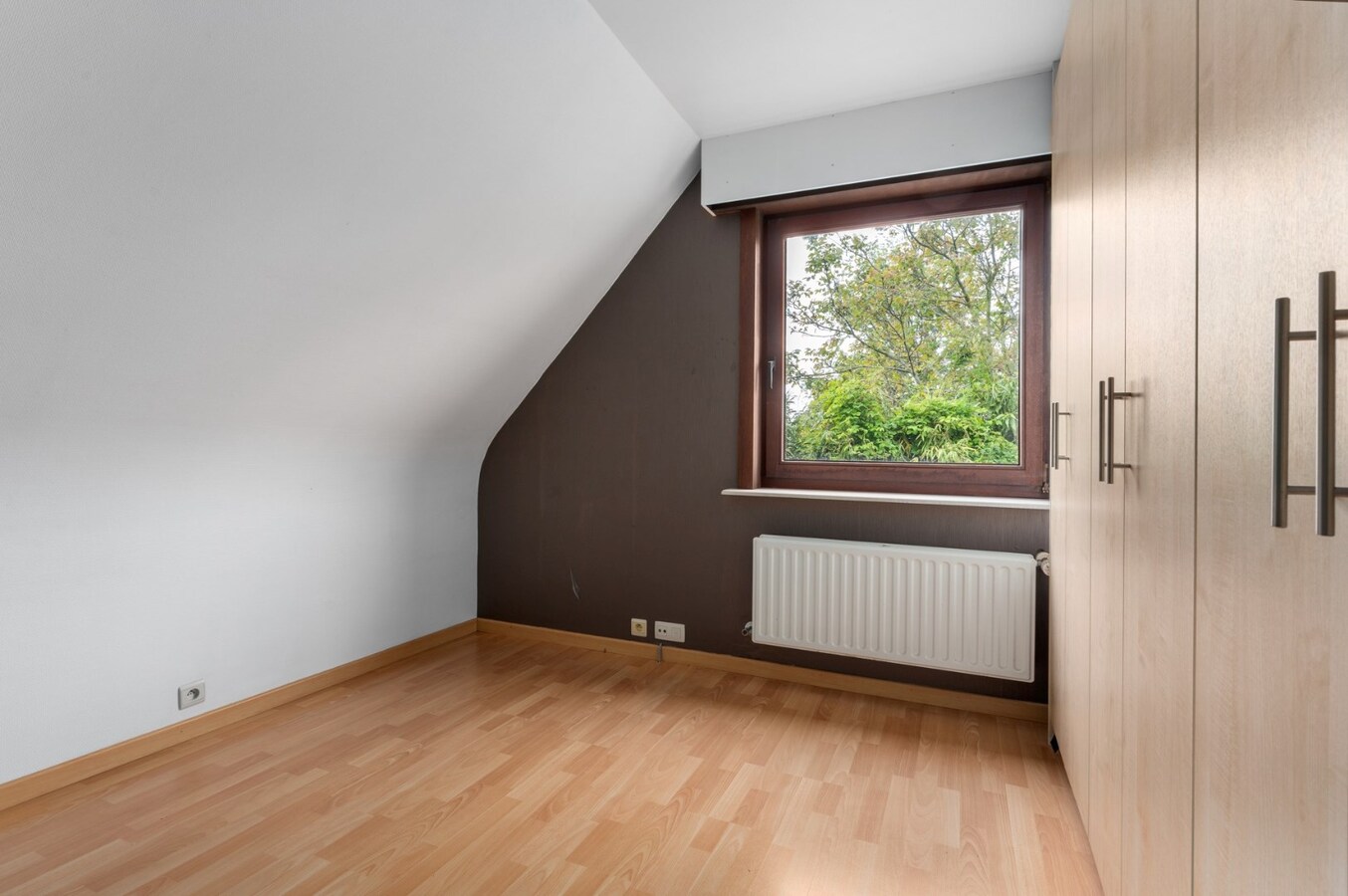 Rustig gelegen villa met 4 slaapkamers op 724m² te Koekelare 